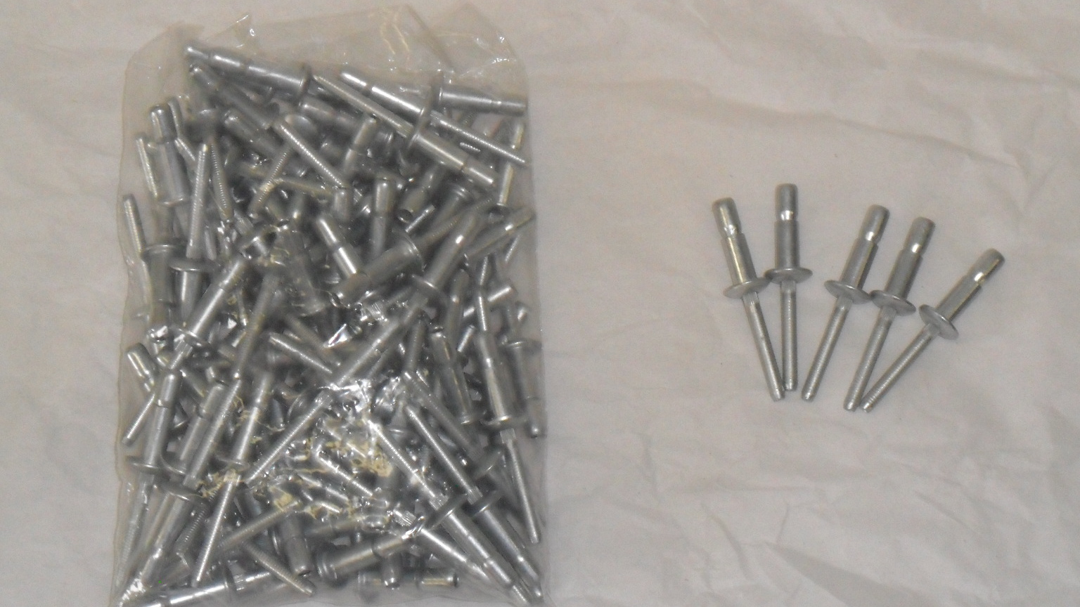 M100  Rivets/Mono Bolts